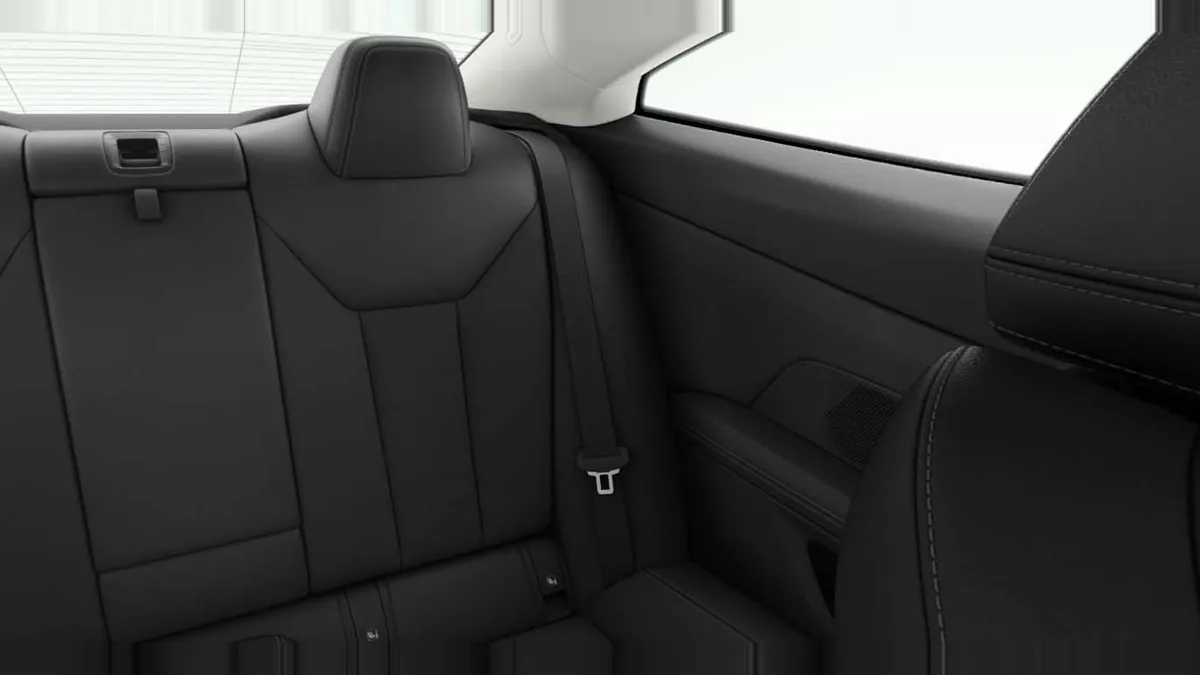 BMW Serie 4 420i Coupé en renting para particulares en Sevilla — Trasera