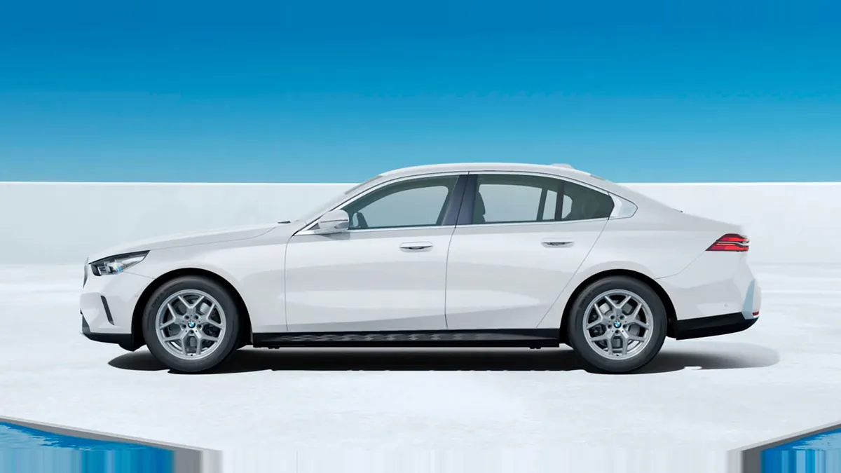 BMW Serie 5 520d en renting para particulares en Sevilla — vista 6
