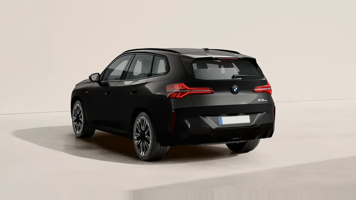 BMW X3 30e xDrive en renting para particulares en Sevilla — Trasera