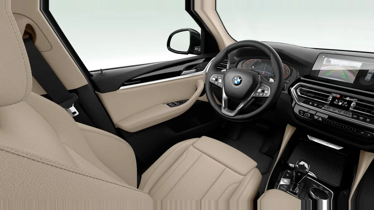 BMW X4 xDrive20d xLine en renting para particulares en Sevilla — Trasera