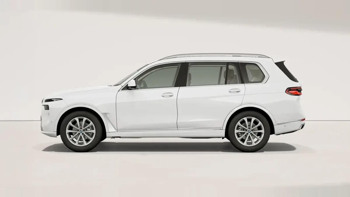 BMW X7 xDrive40i en renting para particulares en Sevilla — Lateral