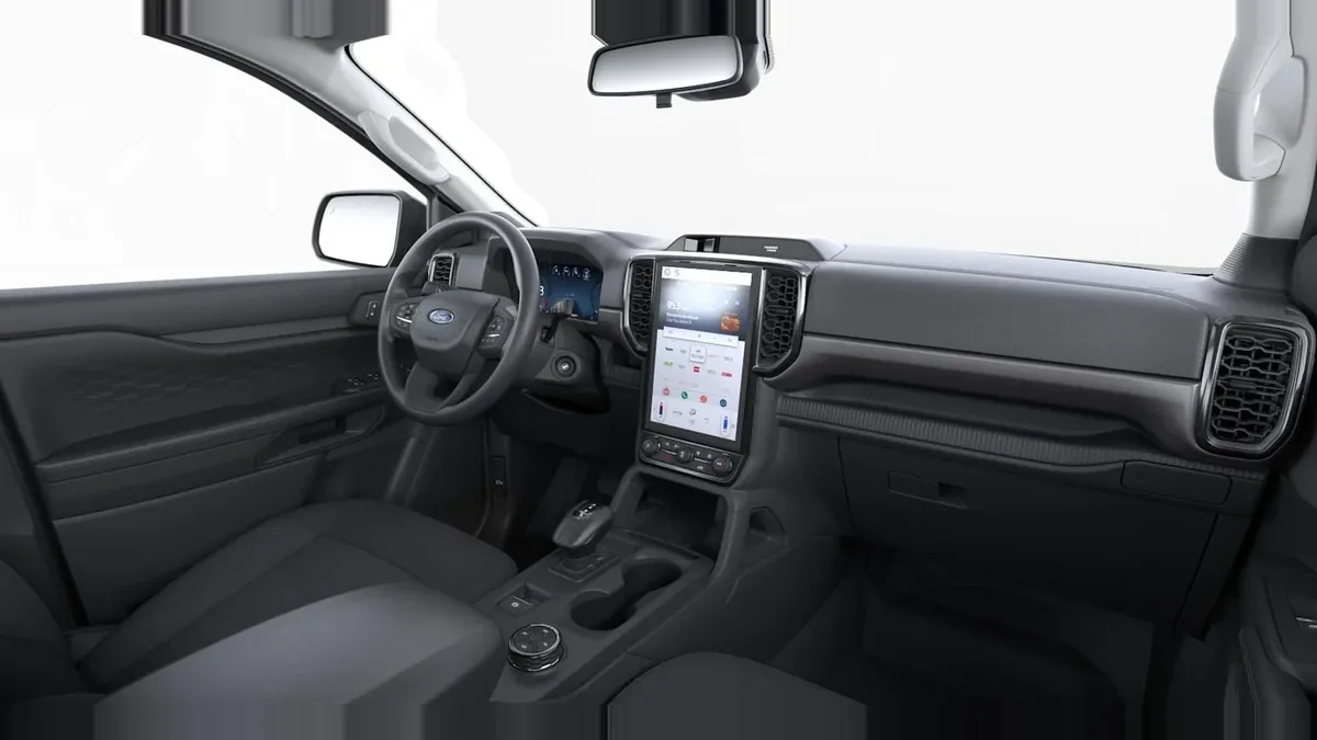 Ford Ranger XLT Doble Cabina 3.0 EcoBlue 240CV en renting para particulares en Sevilla — Interior