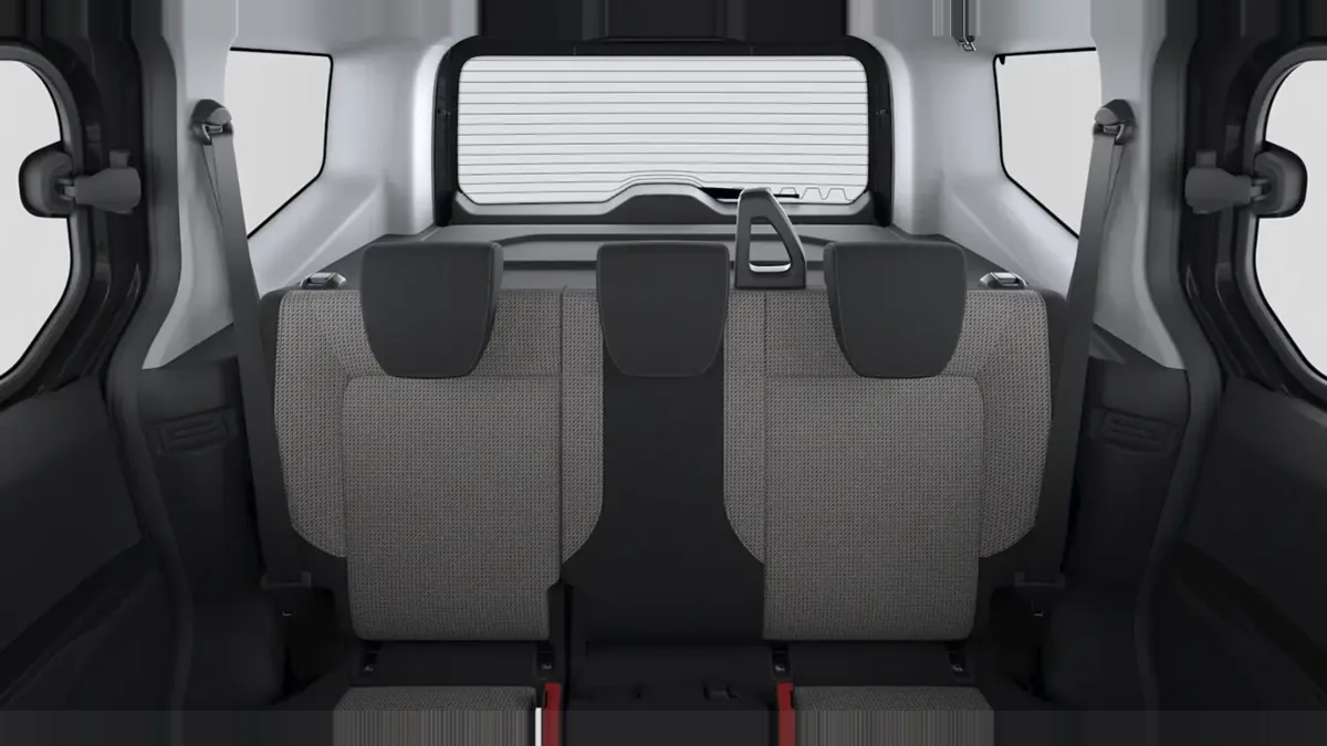 Ford Tourneo Courier Trend 1.0 Ecoboost 125CV M1 II en renting para particulares en Sevilla — vista 6