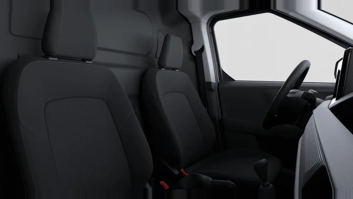 Ford TRANSIT COURIER VAN DIESEL 1.5  100 CV en renting para particulares en Sevilla — vista 6