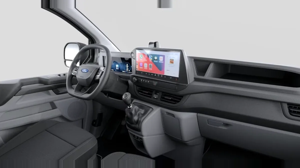 Ford TRANSIT CUSTOM Kombi 2.0 EcoBlue 100kW 320 L1 Trend en renting para particulares en Sevilla — Delantera
