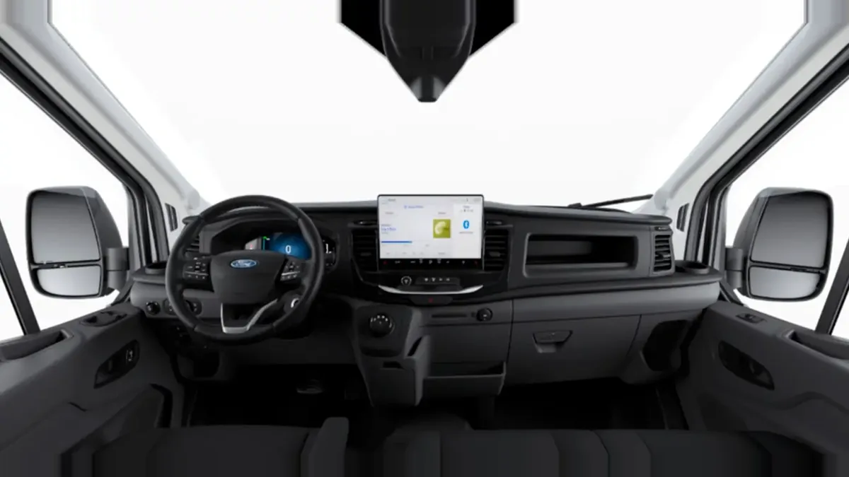 Ford Transit Van 350 L3 BEV Trend 184cv RWD II en renting para particulares en Sevilla — Trasera