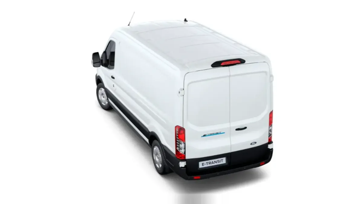 Ford Transit Van 350 L3 BEV Trend 184cv RWD II en renting para particulares en Sevilla — Lateral