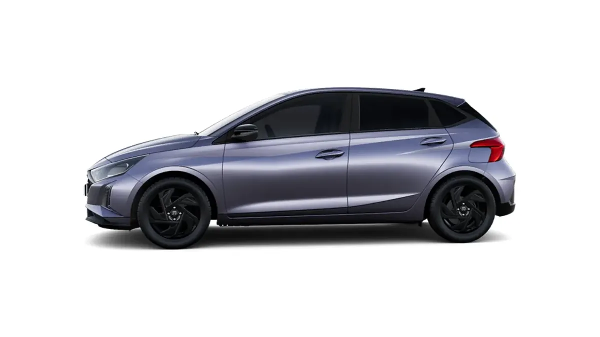 Hyundai i20 1.0T Black Line 90cv MY26 en renting para particulares en Sevilla — Lateral