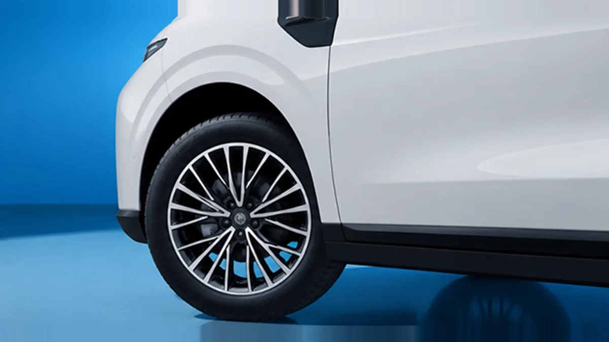 Leapmotor B10 REEV 18.8 kWh Life AT en renting para particulares en Sevilla — vista 7