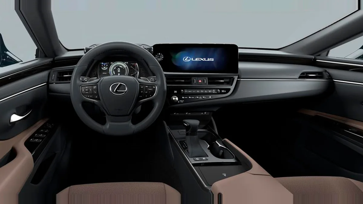 Lexus ES 2.5 300h Premium en renting para particulares en Sevilla — Delantera