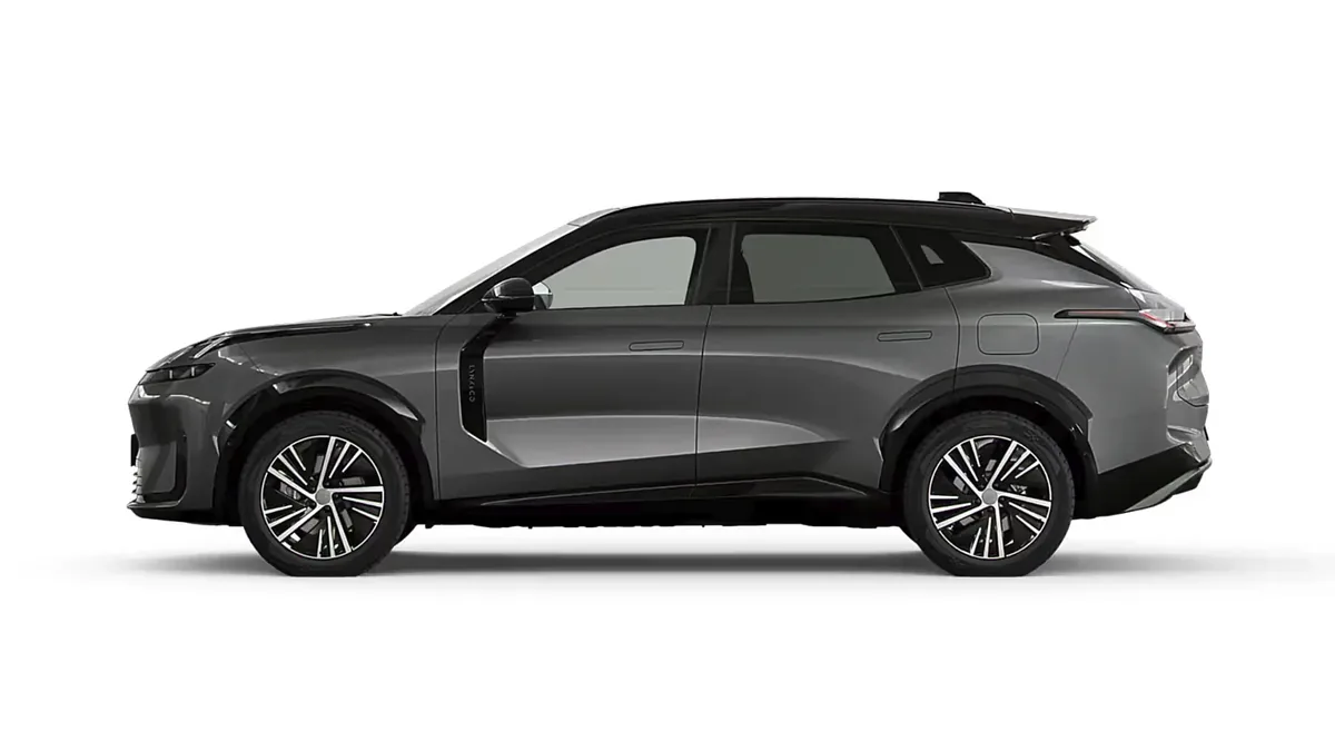 Lynk & Co 08 1.5 PHEV Core en renting para particulares en Sevilla — Lateral