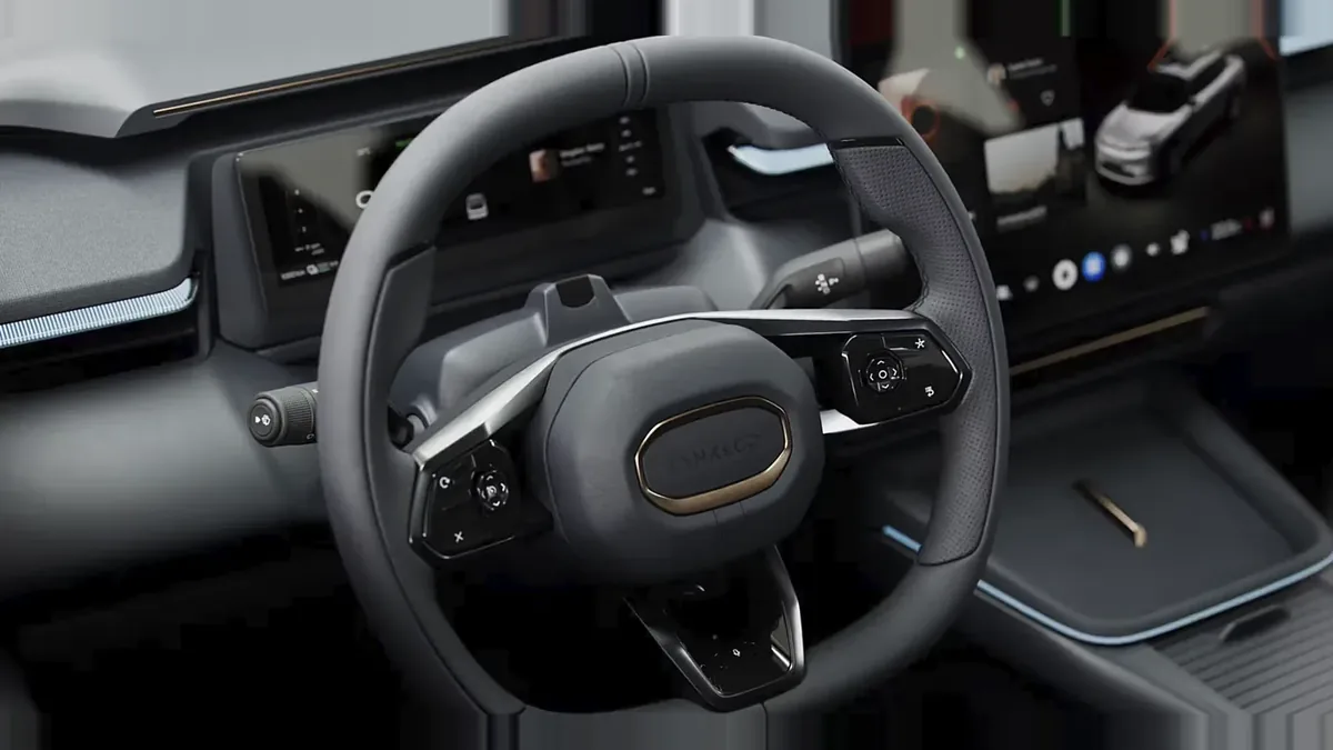 Lynk & Co 08 1.5 PHEV Core en renting para particulares en Sevilla — Delantera