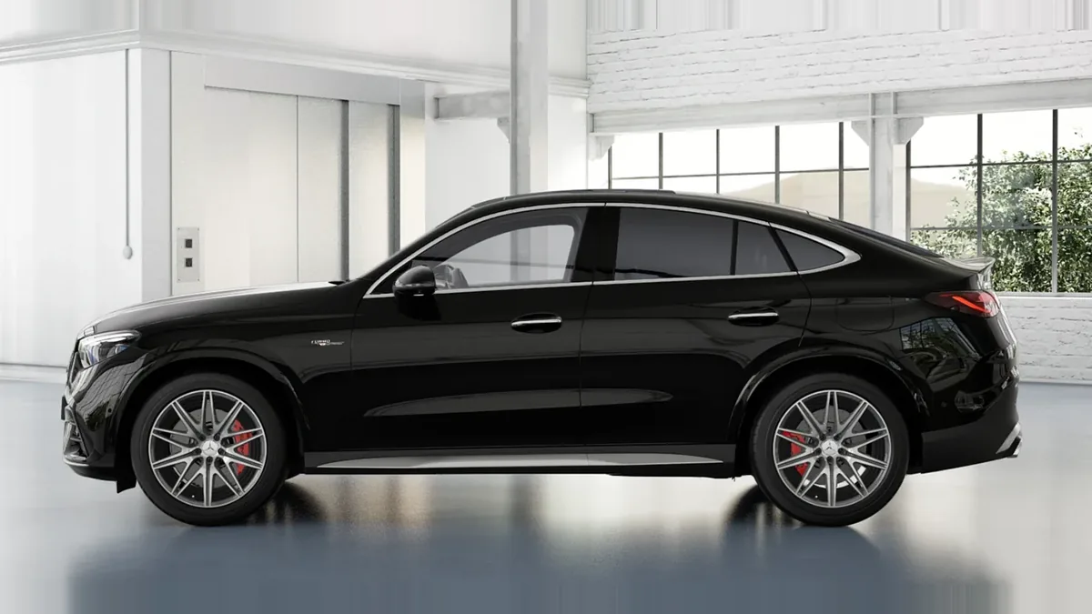 Mercedes-AMG GLC Coupé 63 S E Performance en renting para particulares en Sevilla — Lateral