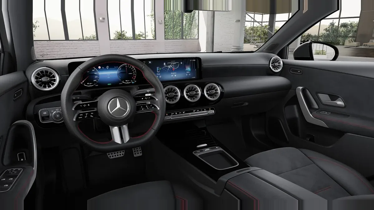 Mercedes-Benz CLASE A 250 e con tecnología híbrida EQ en renting para particulares en Sevilla — Trasera