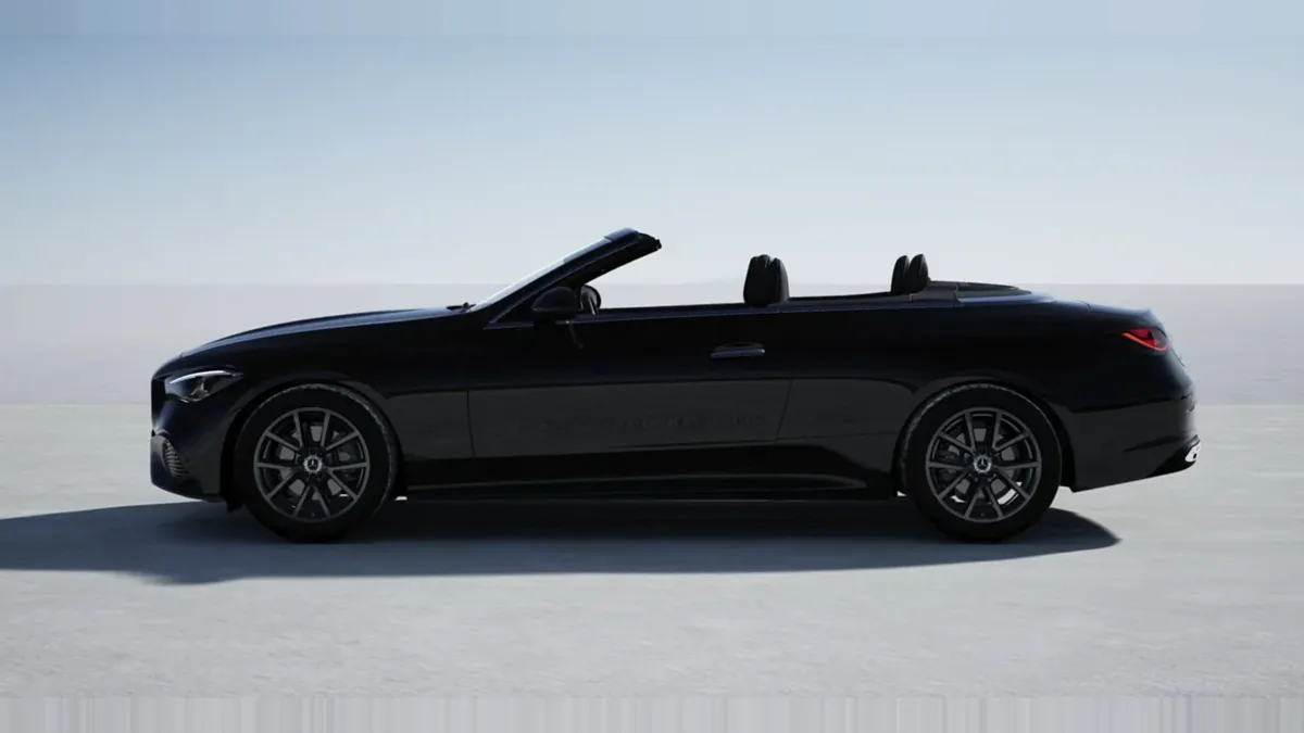 Mercedes-Benz CLE Cabrio 200D en renting para particulares en Sevilla — Lateral