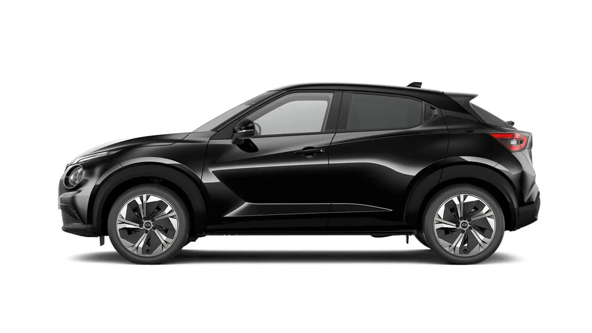 Nissan JUKE HYBRID N-CONNECTA 145CV AUT. en renting para particulares en Sevilla — Trasera