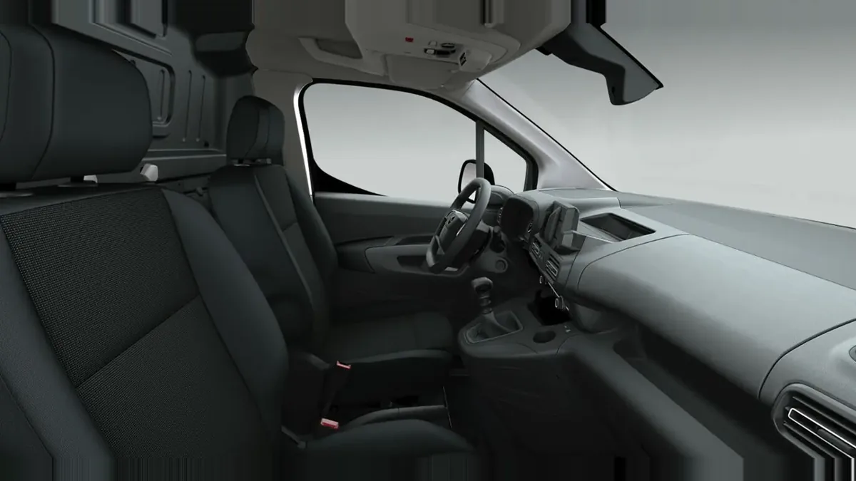 Opel Combo-e Cargo M 800kg en renting para particulares en Sevilla — Delantera