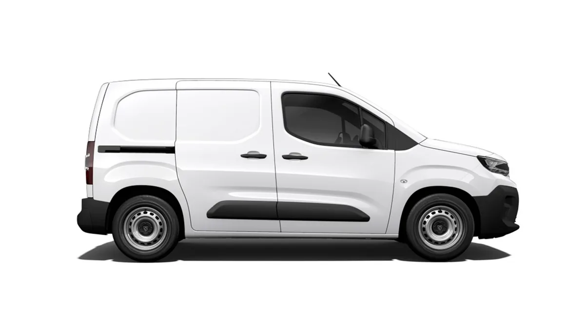 Peugeot Partner Furgón M Diésel 100CV Man en renting para particulares en Sevilla — vista 6