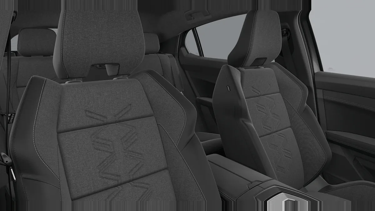 Renault RAFALE TECHNO E-TECH FULL HYBRID 200CV en renting para particulares en Sevilla — Interior