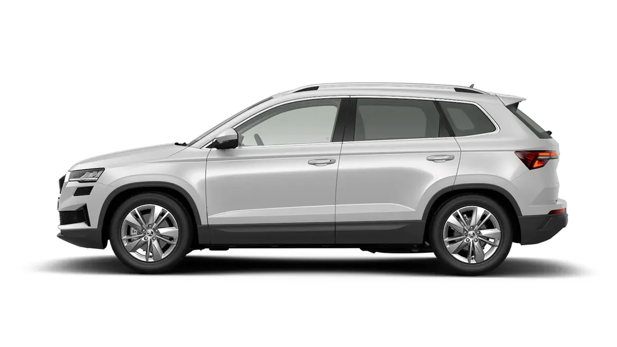 Škoda Karoq Selection 2.0 TDI DSG en renting para particulares en Sevilla — Trasera