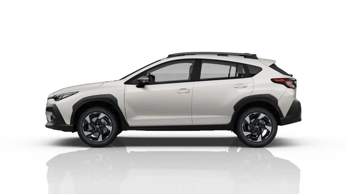 Subaru Crosstrek 2.0i Hybrid Field CVT en renting para particulares en Sevilla — Trasera